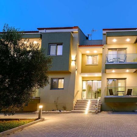 Estelle Family Luxury Apartments & Suites Gerakini Esterno foto