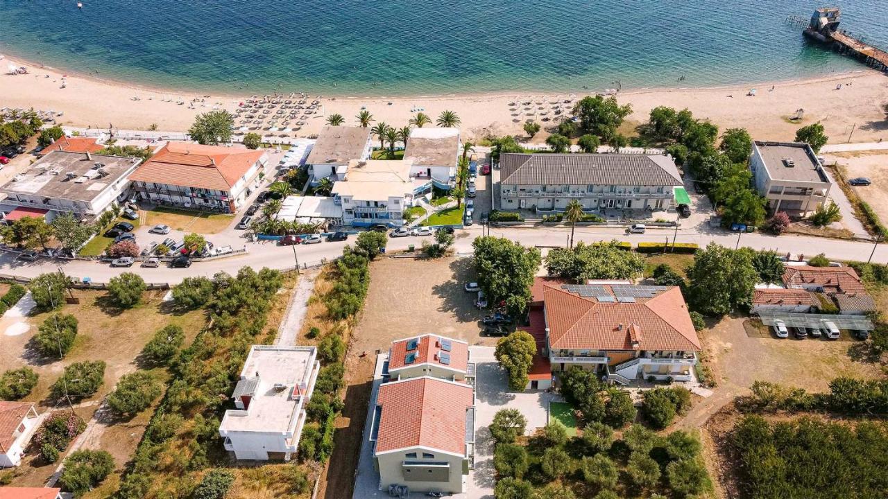 Estelle Family Luxury Apartments & Suites Gerakini Esterno foto