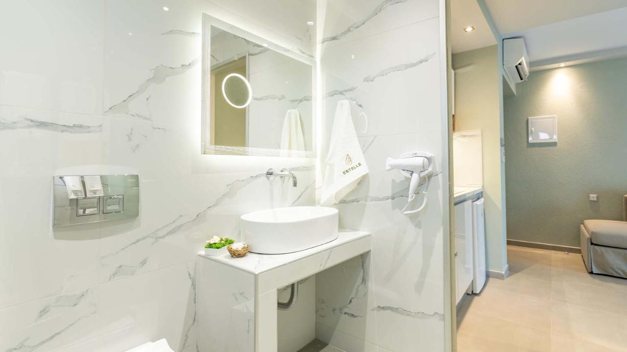 Estelle Family Luxury Apartments & Suites Gerakini Esterno foto