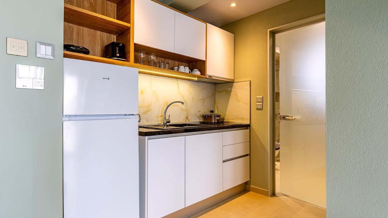 Estelle Family Luxury Apartments & Suites Gerakini Esterno foto