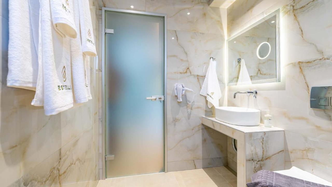 Estelle Family Luxury Apartments & Suites Gerakini Esterno foto