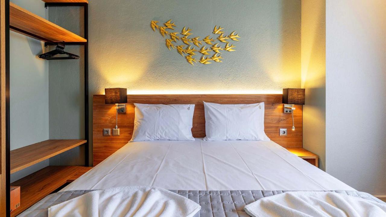 Estelle Family Luxury Apartments & Suites Gerakini Esterno foto